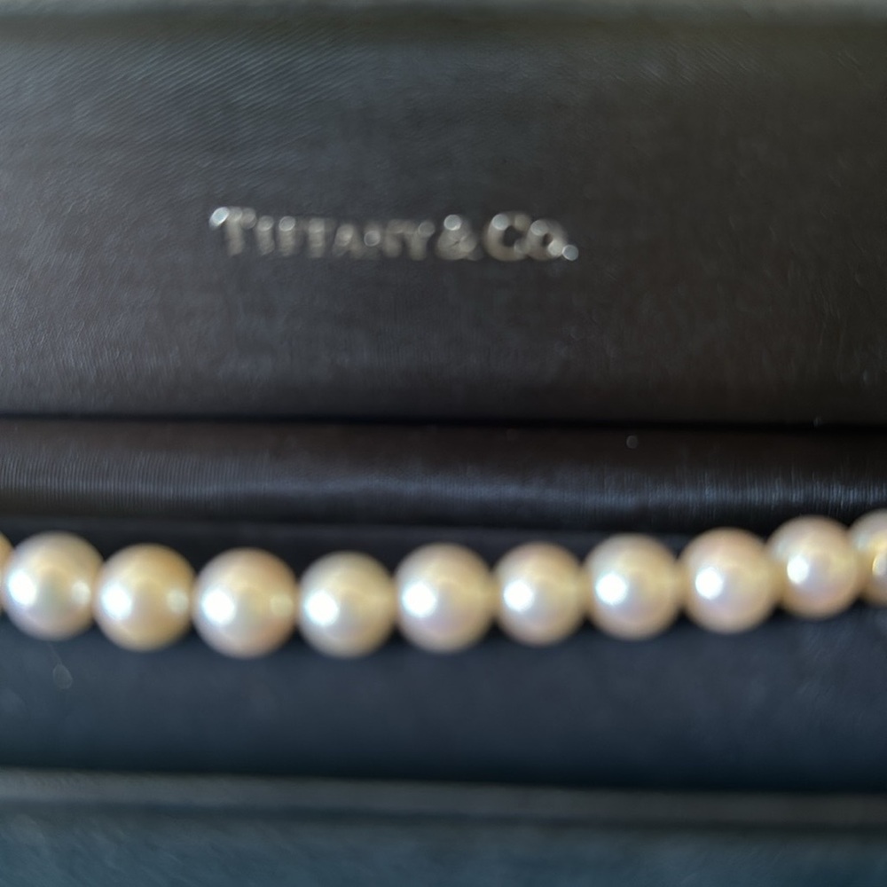 Tiffany pearl bracelet. Akoya 💋 18k gold